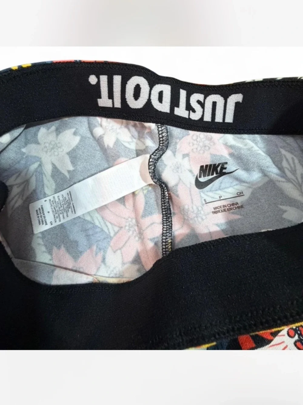 Nike Floral Leggings Women’s Small Multicolor Flower Print Athletic Yoga Gym